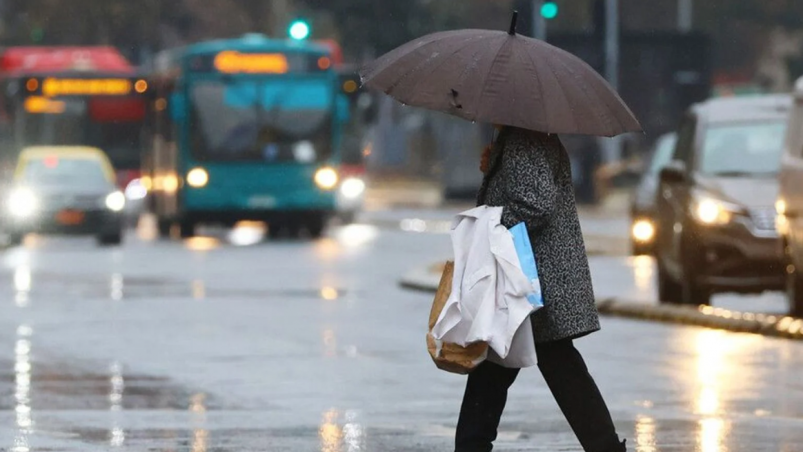 Informe definitivo: ¿A qué hora comienza a llover con más fuerza en la región Metropolitana?
