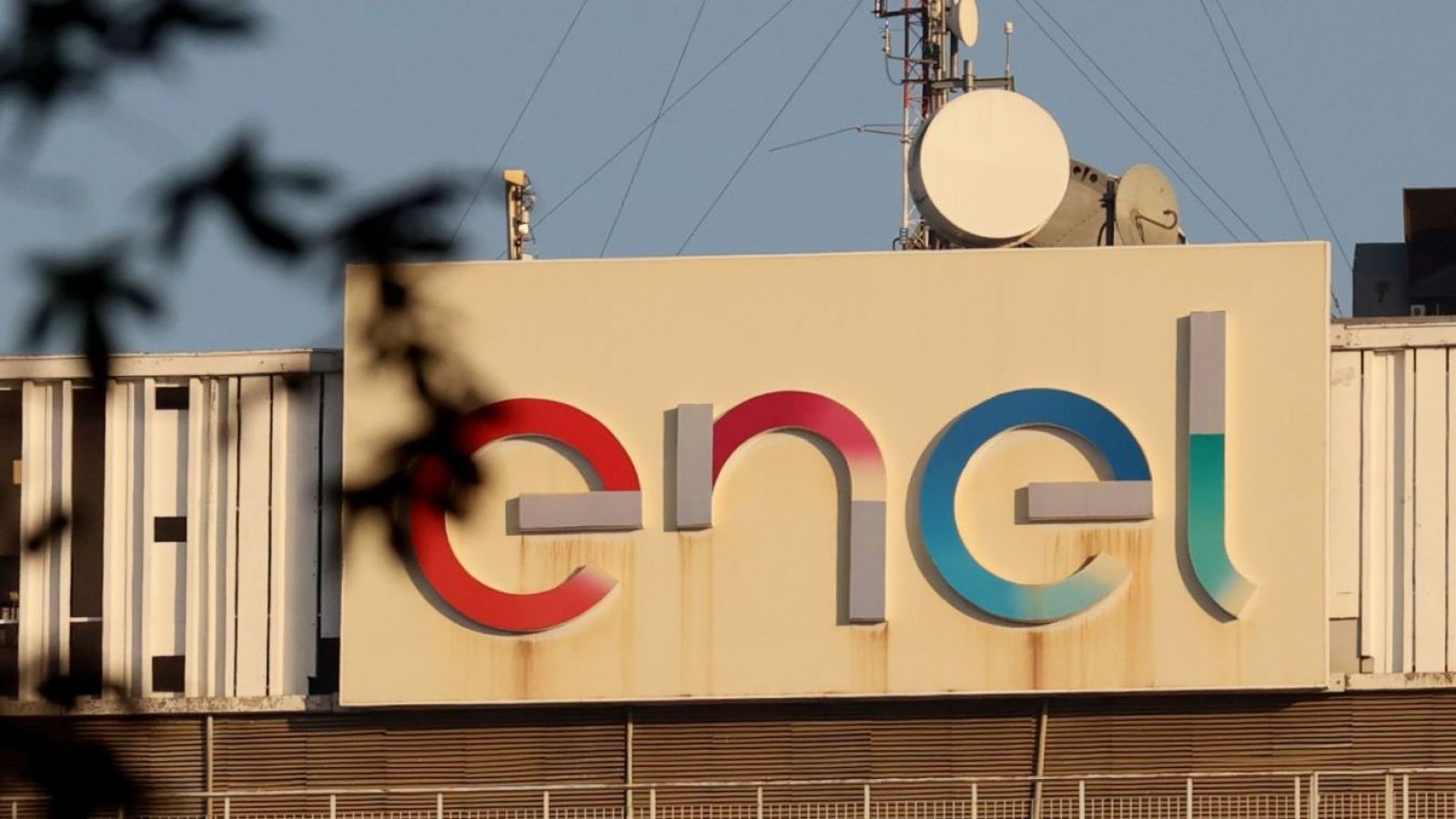 Cortes de luz: ENEL deberá pagar $8 mil millones por incumplimiento de ley de Electrodependientes
