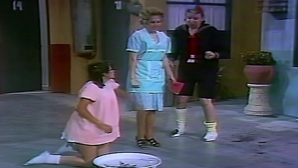 <p>El Chavo del 8</p>El Chavo del 8: Por jugar con el agua
