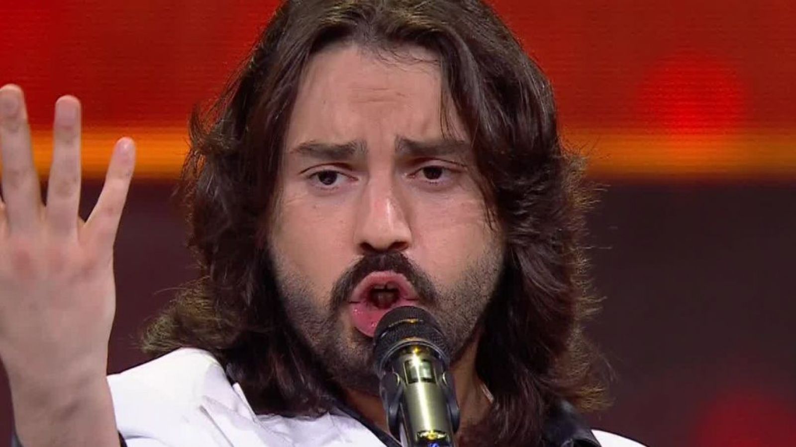 ¡Se la jugó con todo! Bee Gees deslumbró con su presentación
