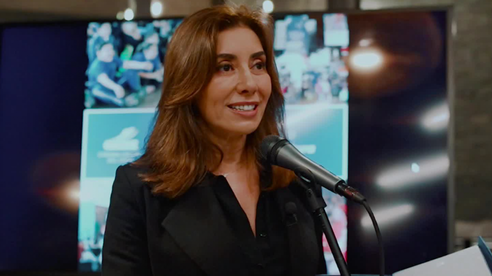 Carmen Gloria a tu servicio recibe premio por fomentar la lectura
