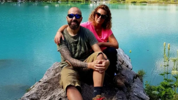 Corredor cruzó la línea de meta, se desplomó y murió frente a su familia en Italia