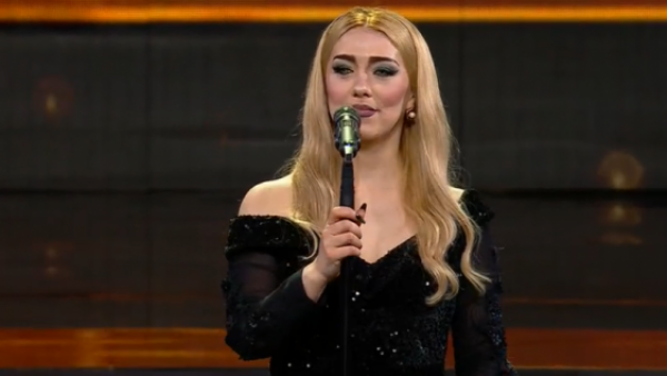 <p>"Te pasaste": Adele interpreta Skyfall y el jurado queda fascinado</p>"Te pasaste": Adele interpreta Skyfall y el jurado queda fascinado

