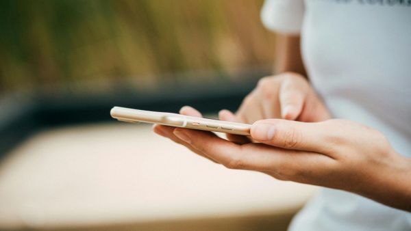Prefijos 809 y 600: cómo distinguir llamadas reales de posibles estafas
