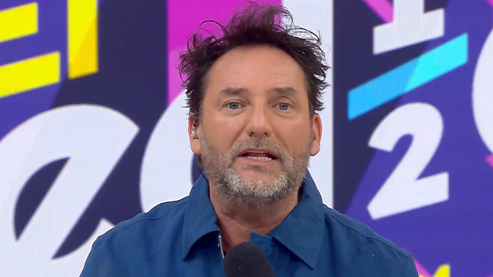 "Preferí que fuera por TVN...": Daniel Fuenzalida interrumpe "El Medio Día" para informar triste noticia
