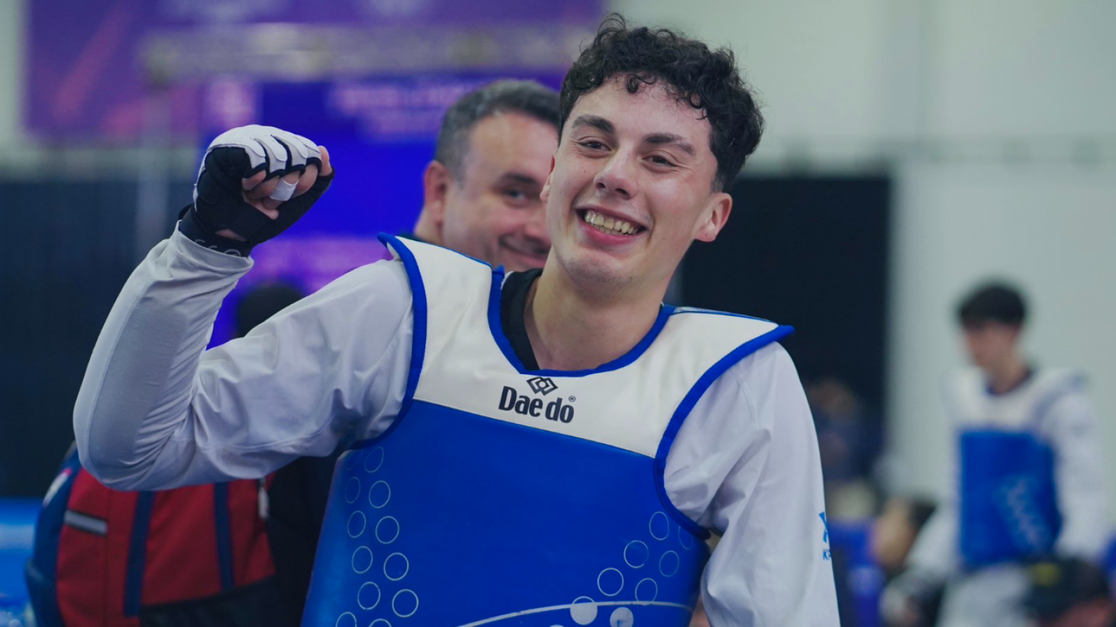 Taekwondista Felipe Olivero le da el oro número 14 a Chile
