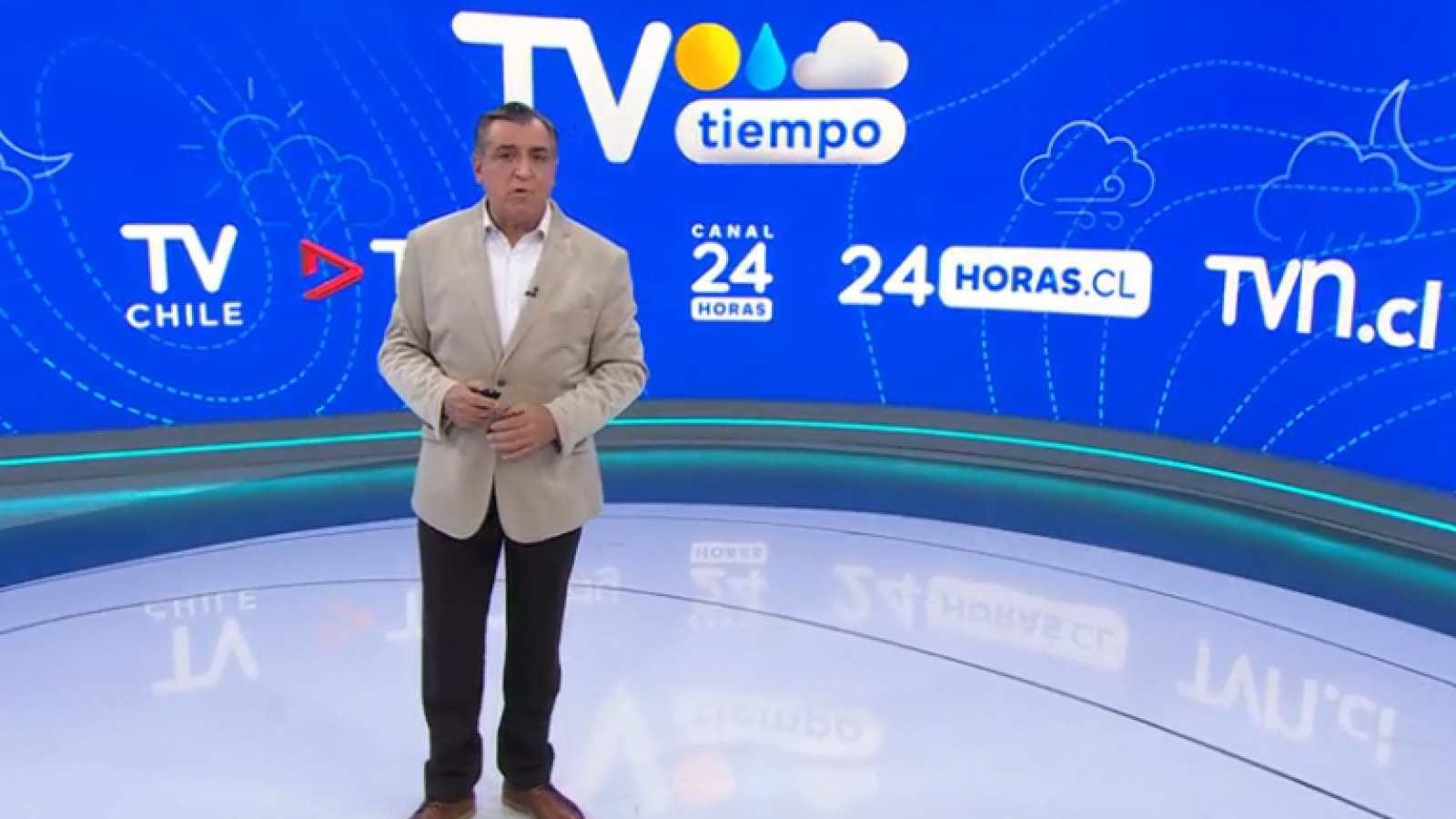 <p>Iván Torres en TV Tiempo de TVN</p>
