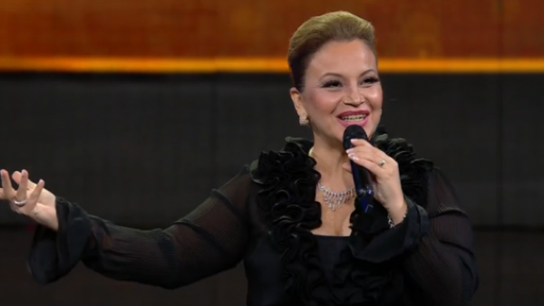 Tributo a Paloma San Basilio destaca por su increíble parecido con la artista
