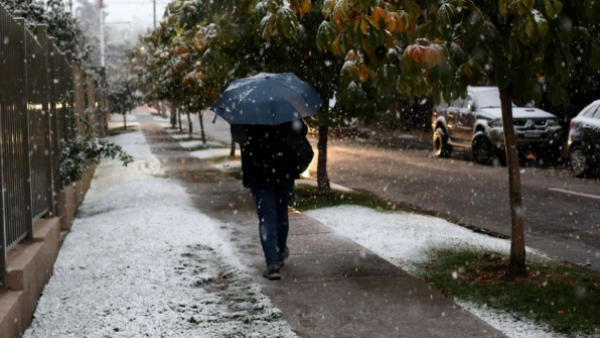 Pronóstico de nieve: las comunas de Santiago y regiones afectadas este jueves y viernes
