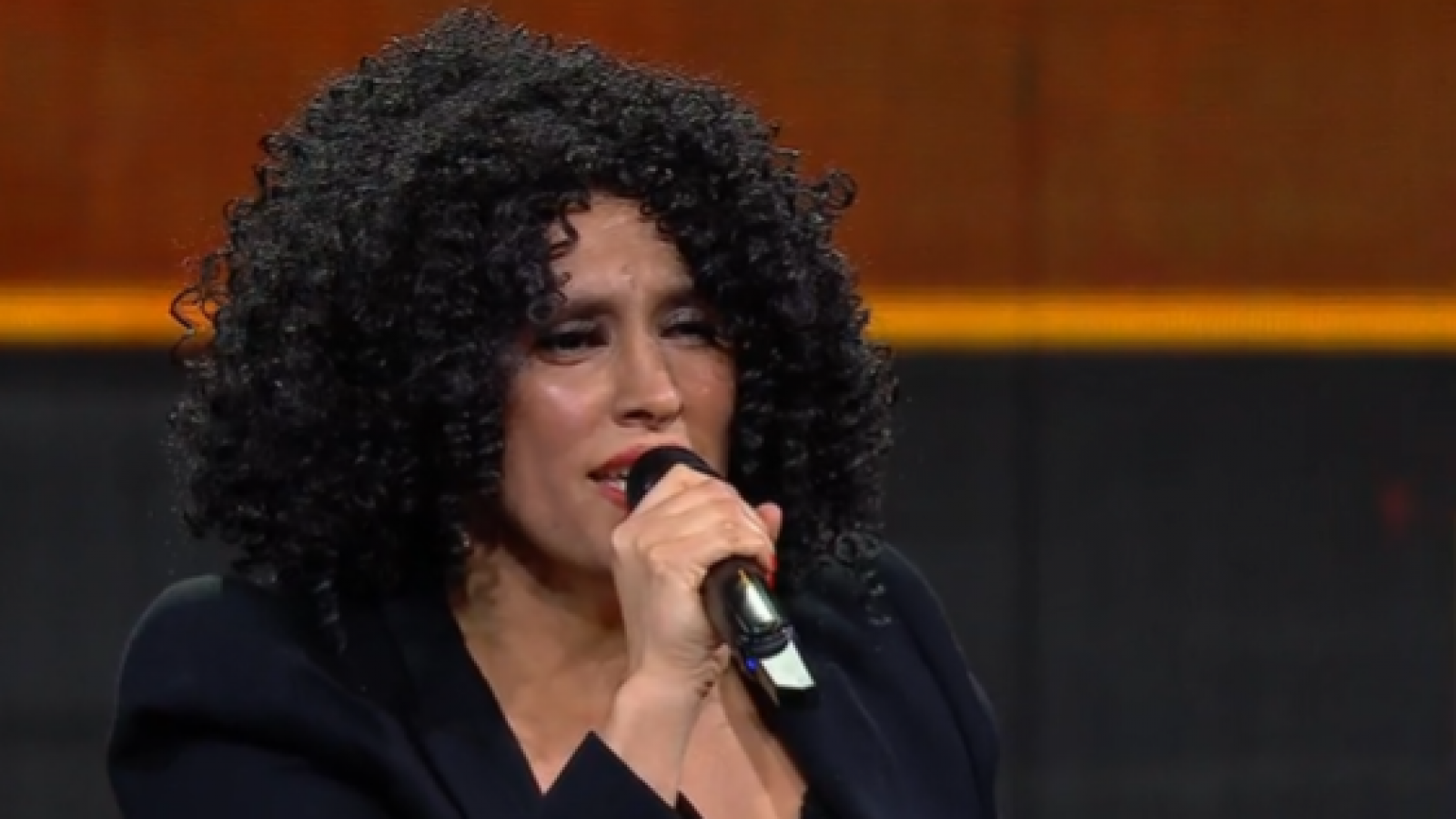 <p>Donna Summer hace vibrar la pista con su voz</p>
