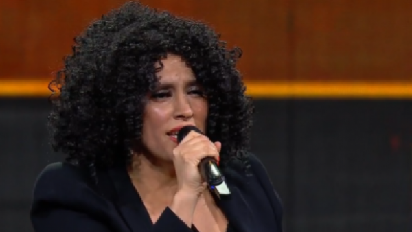 <p>Donna Summer hace vibrar la pista con su voz</p>Donna Summer hace vibrar la pista con su voz
