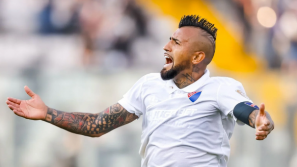 "Vergüenza y preocupación": Arturo Vidal reacciona ante linchamiento de hinchas azules en Argentina