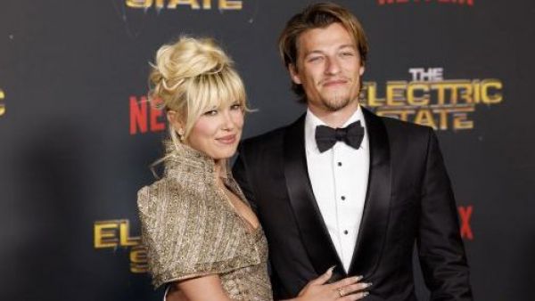 Millie Bobby Brown anuncia que adoptó a una niña junto a su esposo Jake Bongiovi