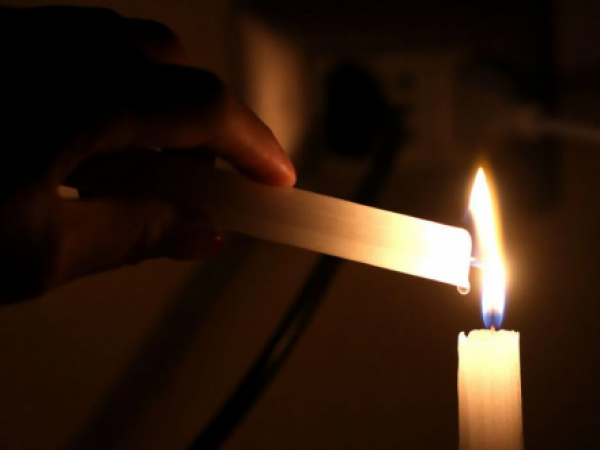 135 mil clientes están sin luz tras paso de sistema frontal