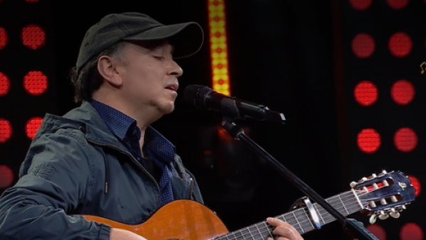 Silvio Rodríguez regaló poesía y nostalgia con "Te doy una canción"
