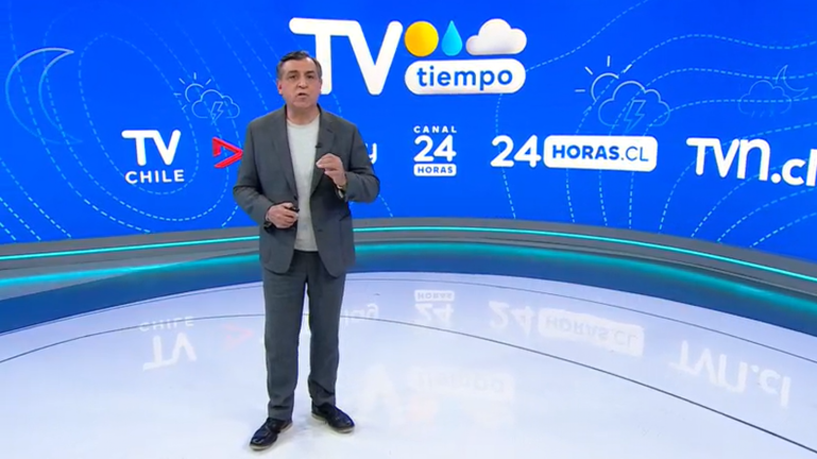 <p>Iván Torres en TV Tiempo de TVN</p>
