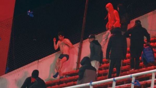 Universidad de Chile presentó denuncia ante justicia argentina por "delitos" contra sus hinchas
