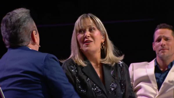 ¡Talento puro!: Luis Jara y Andrea Tessa se lucen "a capela" con éxito de Miguel Ríos
