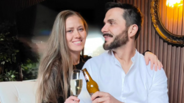 "No hubo engaño": Álvaro Ballero anuncia su separación tras 17 años de matrimonio
