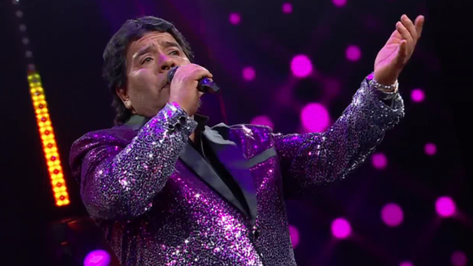 El romanticismo de Lucho Muñoz se tomó el escenario en Mi Nombre Es
