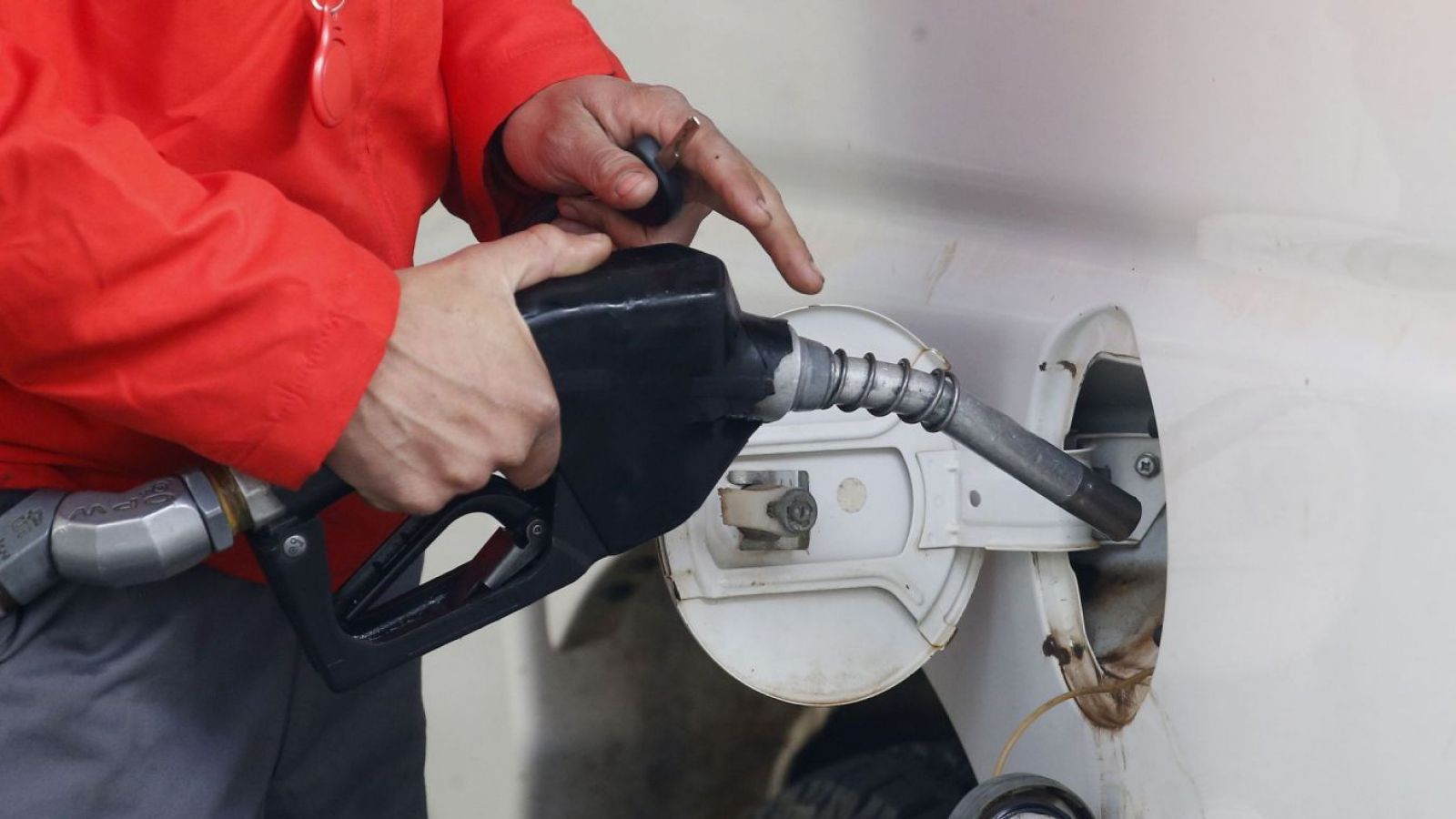 Combustibles tendrán nueva variación este jueves: revisa el precio de la bencina
