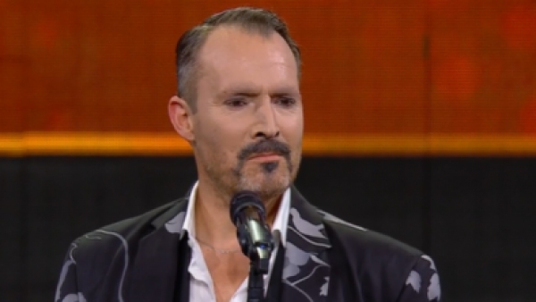 ¡Paulo y toda la seducción de Miguel Bosé en el escenario!
