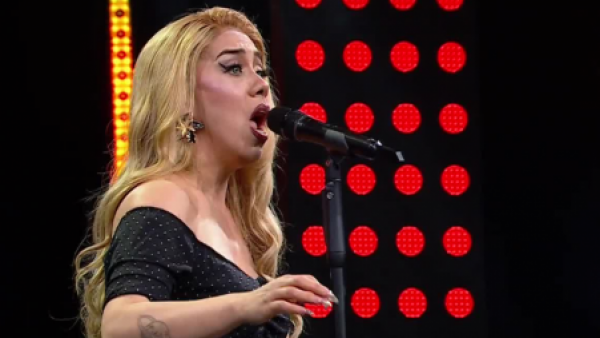 La elegancia de Adele se apoderó del escenario en Mi Nombre Es
