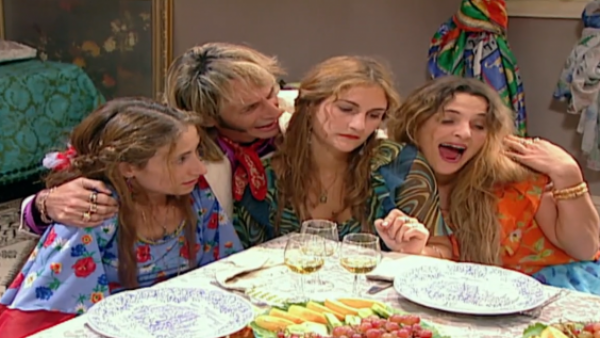 ¿Papá Lazlo?: Mira el momento de este viernes de "Romané"
