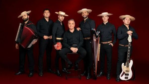 <p>Luis Jara vuelve a las cuecas junto a A Los Cuatro Vientos: una celebración de tradición y renovación</p>Luis Jara vuelve a las cuecas junto a A Los Cuatro Vientos: una celebración de tradición y renovación
