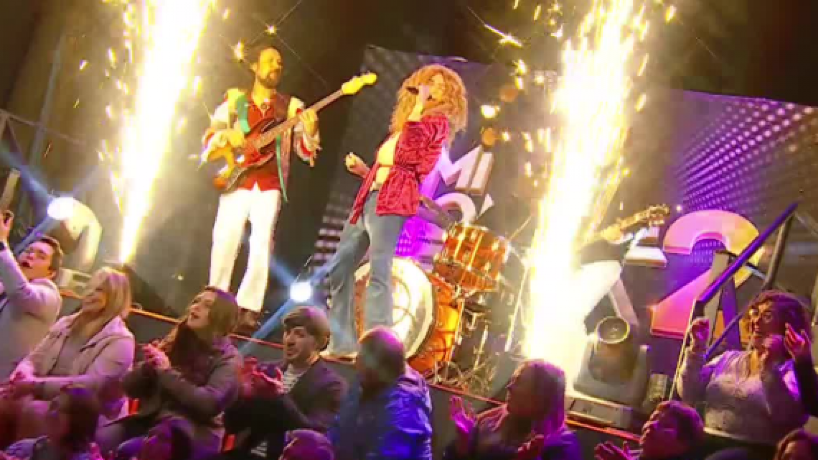 Raphael, Led Zeppelin y Bowie: ¡Espectacular obertura abrió la Competencia en Mi Nombre Es!
