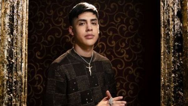Cris MJ estrena videoclip de "Maybach": una obra visual que une lujo urbano con estética renacentista
