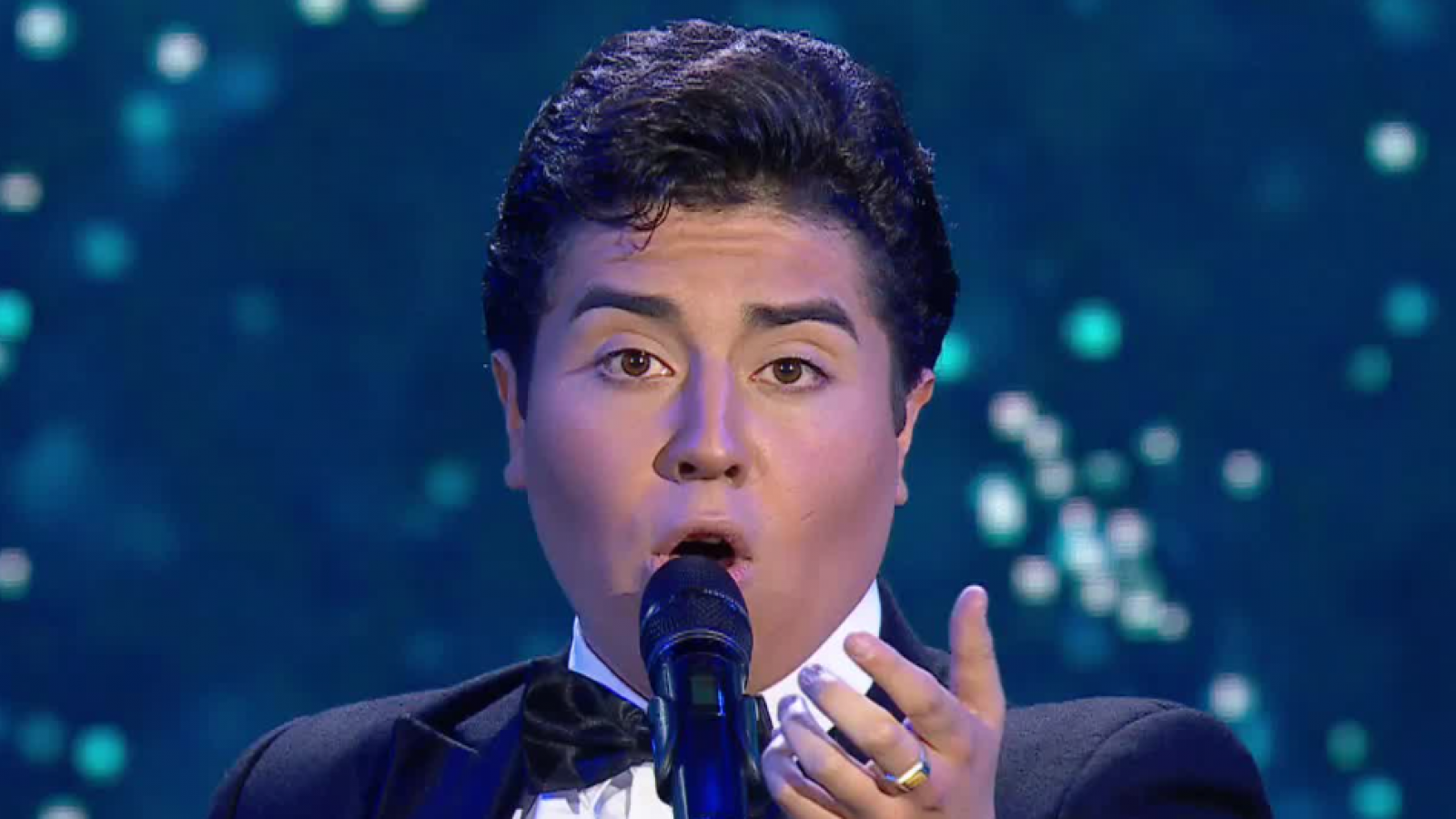 El príncipe de la canción: José José regresa al escenario
