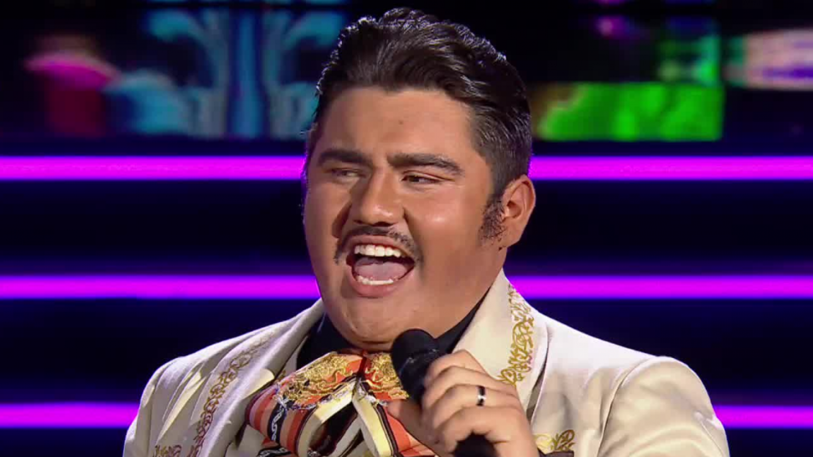 Vicente Fernández y el orgullo mexicano de una voz eterna

