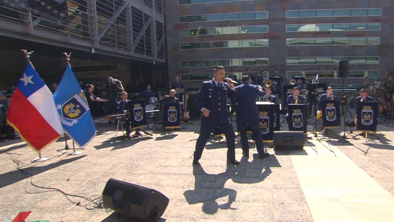 ¡La Big Band de la Fuerza Aérea de Chile nos hizo bailar con su increíble orquesta!
