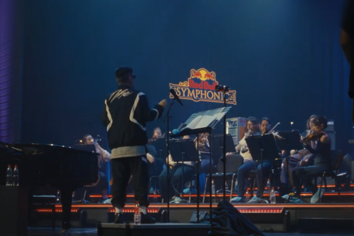 Estilo y elegancia: revive la gala del Red Bull Symphonic junto a Pablo Chill-E
