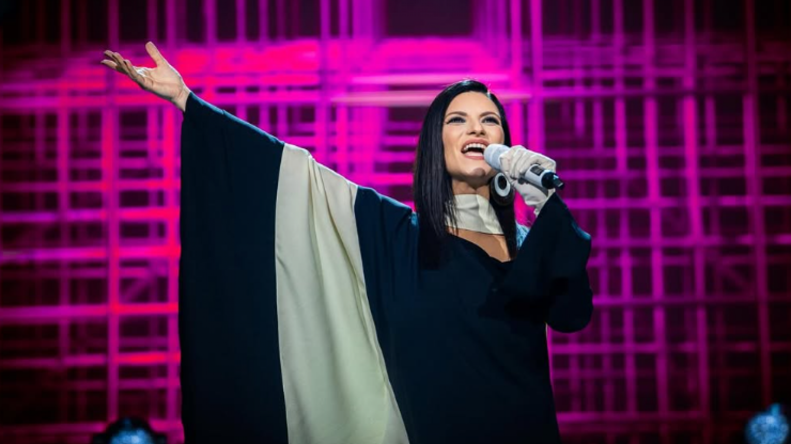 Incluye a Chile: Laura Pausini anuncia gira internacional con fechas en 11 países de Latinoamérica