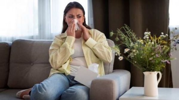 Alergias de primavera: cuando el aire que respiramos afecta también la salud mental
