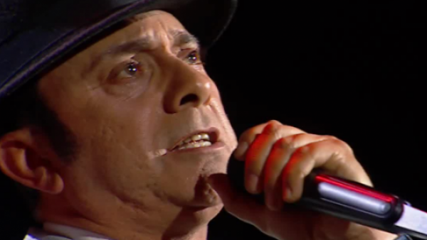 Carlos Gardel emocionó con la elegancia de su tango en Mi Nombre Es
