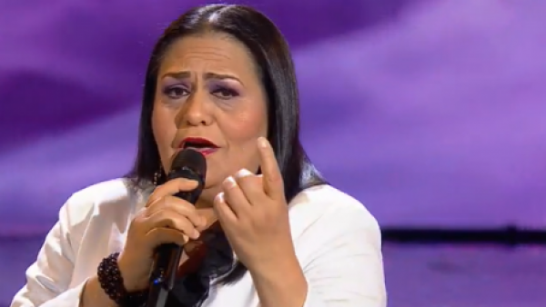 Ana Gabriel interpreta "Evidencias", una lucha entre el sentir y la razón
