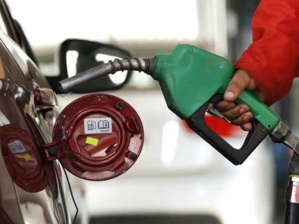 Golpe para el bolsillo: Proyectan aumento de $21 por litro en bencinas previo al 18 de septiembre