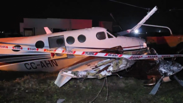 Cuatro lesionados: Avioneta aterriza de emergencia en condominio de la región de O'Higgins

