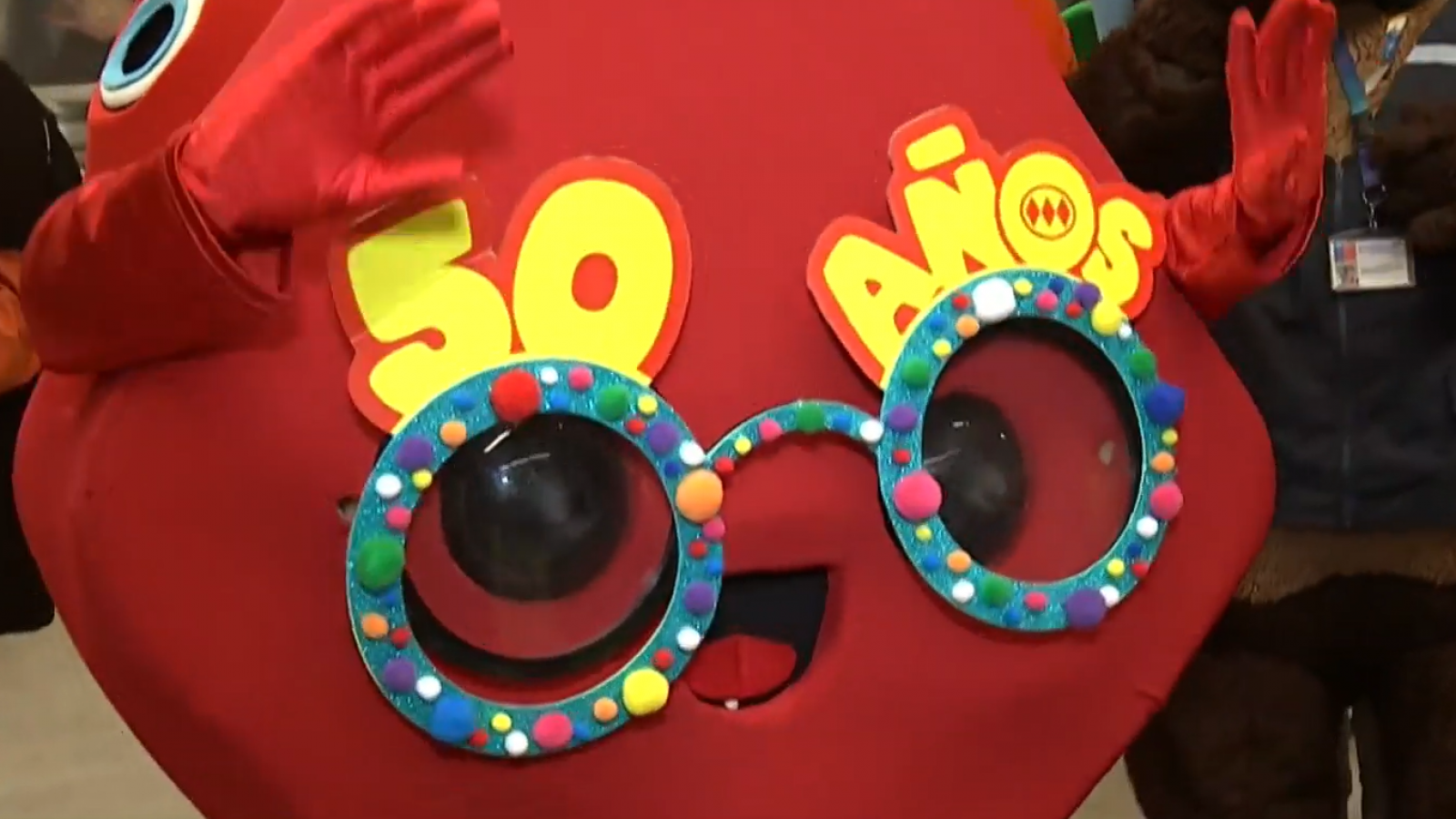 Metro celebra sus 50 años con una gran fiesta de corpóreos
