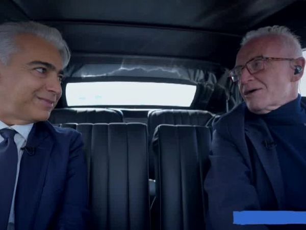 Marco Enríquez-Ominami en Car-Curo a La Moneda