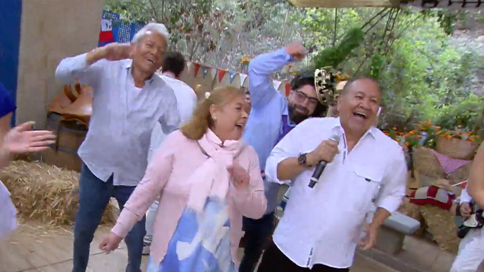¡Sopa de caracol!: Todo el ritmo del "watanegui consup" de Banda Blanca en "El Medio Día"
