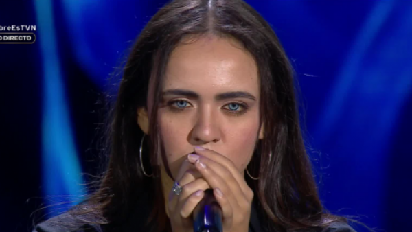 Billie Eilish se impone con una voz que estremece
