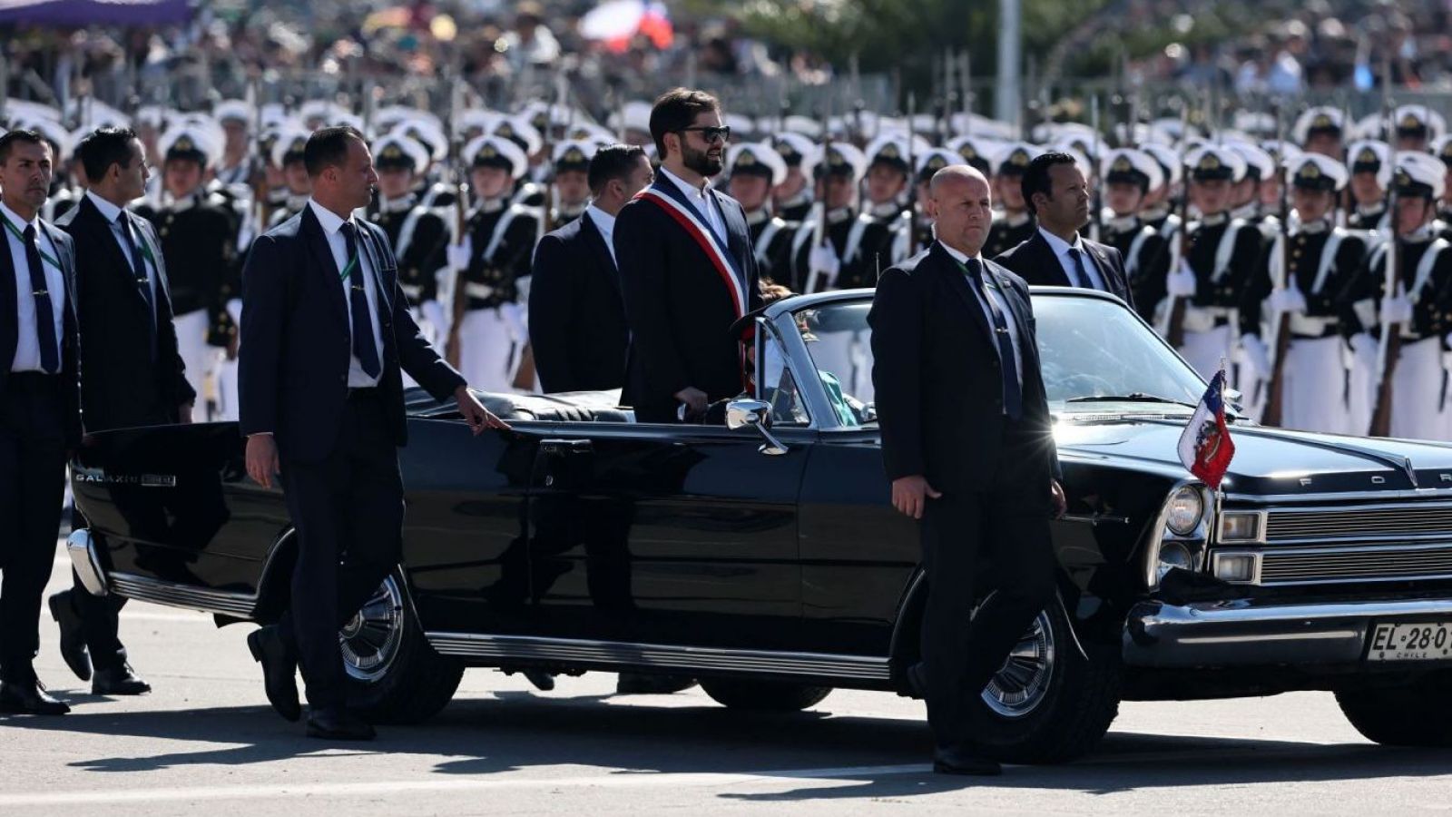 Así fue la llegada del Presidente Gabriel Boric Font a la gran Parada Militar 2025
