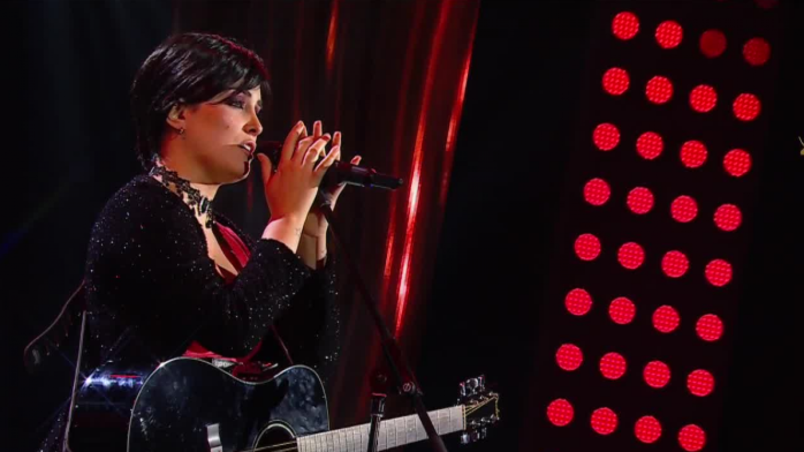 La voz de una época: Dolores O'Riordan se luce en el escenario de Mi Nombre Es
