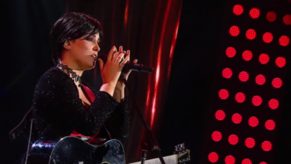 La voz de una época: Dolores O'Riordan se luce en el escenario de Mi Nombre Es
