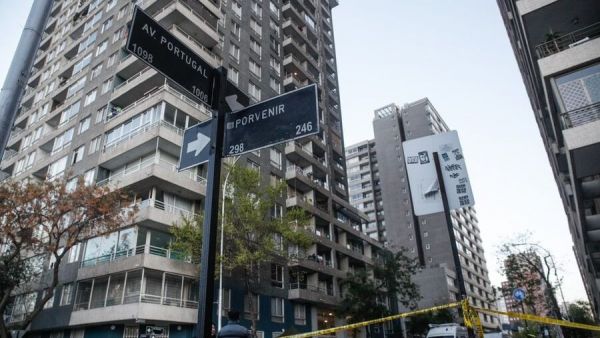 Hijo de 1 año sobrevivió a brutal femicidio en Santiago Centro
