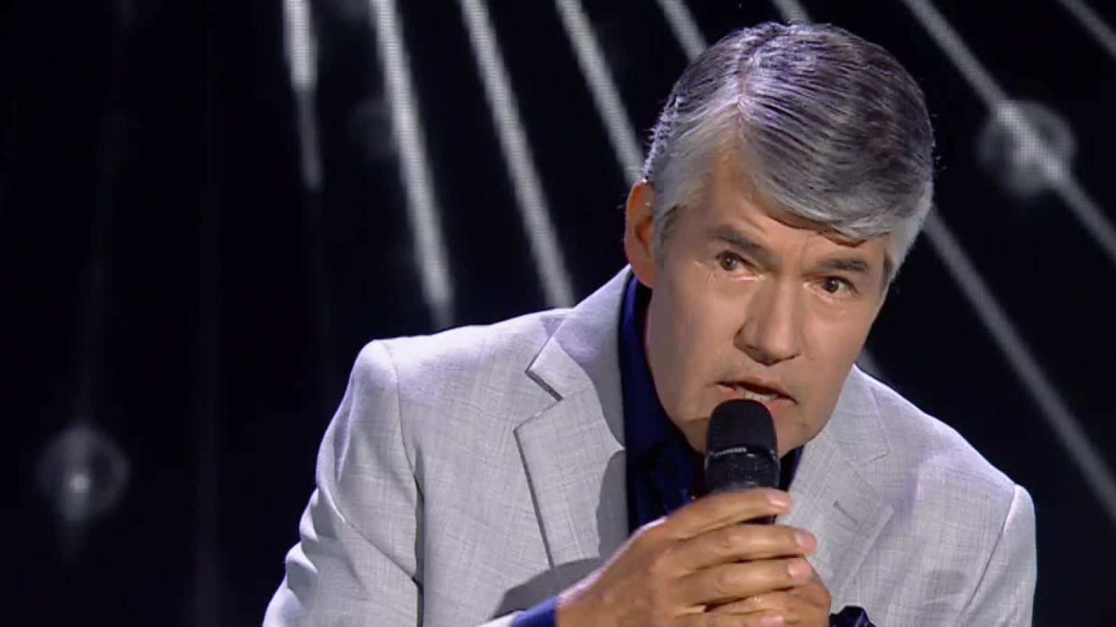 Salvatore Adamo, el trovador europeo que enamoró con su voz
